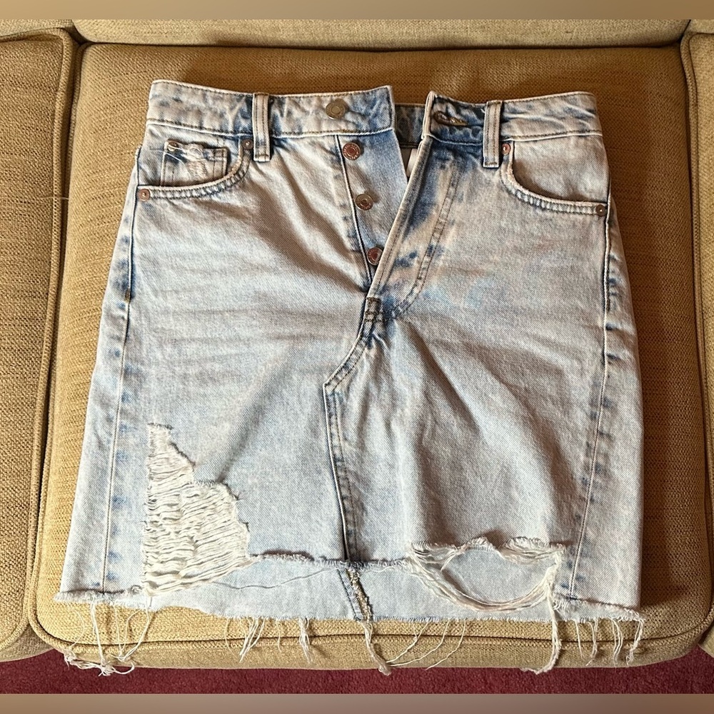 H & M & Denim Distressed Light Blue Jean Pencil Skirt